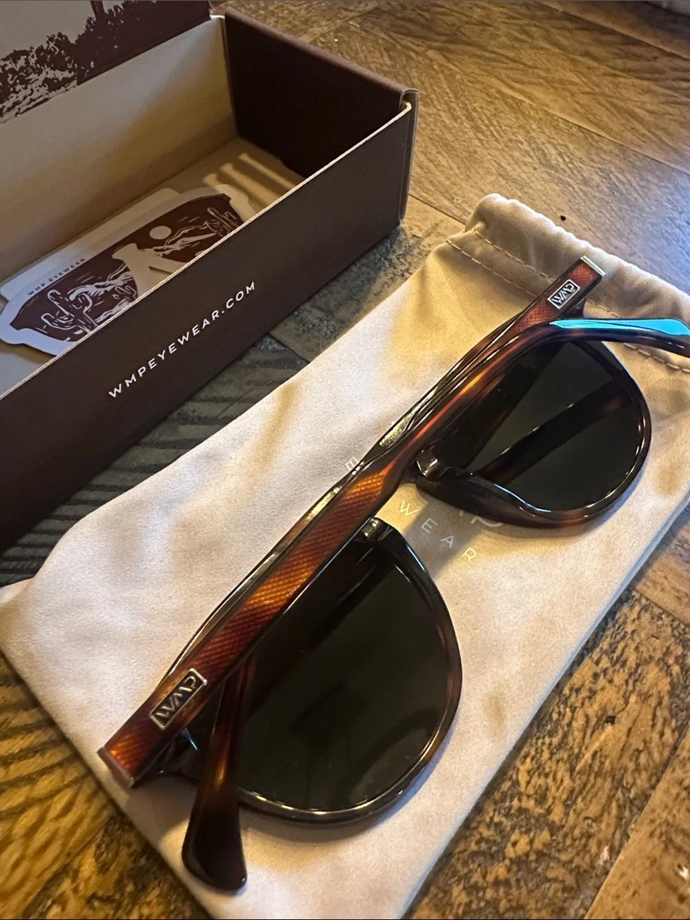 Men's or Women’s Tortoiseshell Sunglasses - Eyewear